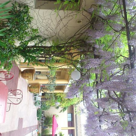 Hotel Le Relais Du Luberon Maubec  Dış mekan fotoğraf