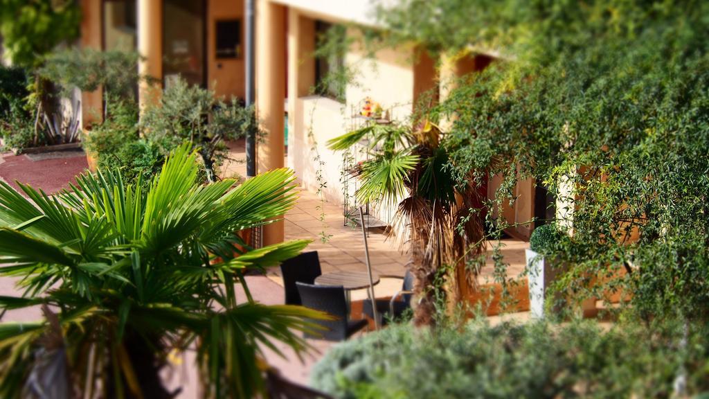 Hotel Le Relais Du Luberon Maubec  Dış mekan fotoğraf