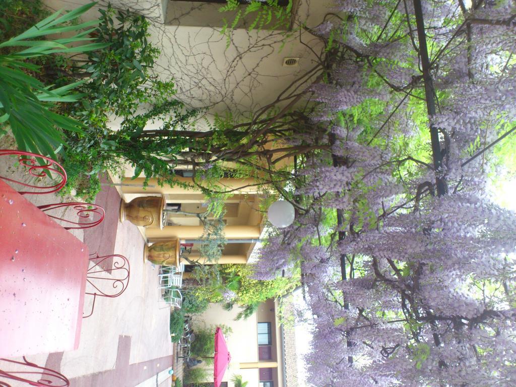 Hotel Le Relais Du Luberon Maubec  Dış mekan fotoğraf
